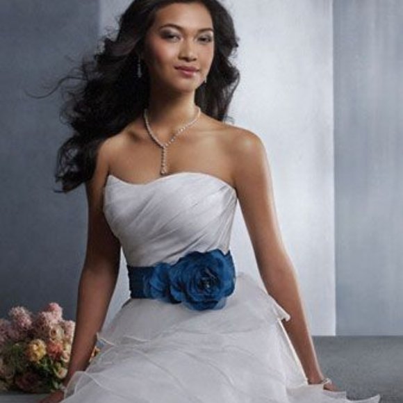 *NWT!* ALFRED ANGELO 2299 SIZE 6 - Picture 1 of 8